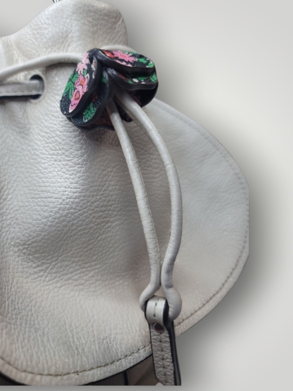 COACH Tea Rose Leather Drawstring Limited Edition Bucket Bag Good Condition 2016 - Picture 5 of 12